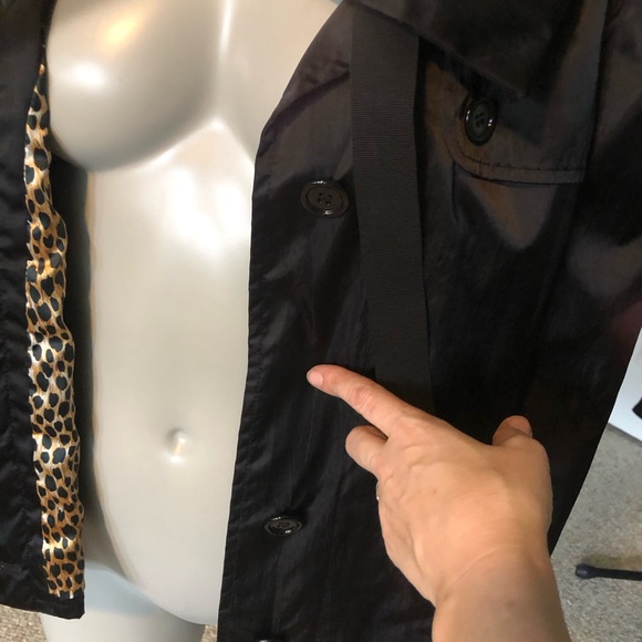 Authentic Dolce and Gabbana Short black shiny jacket with ruffle collar - Picture 3 of 13